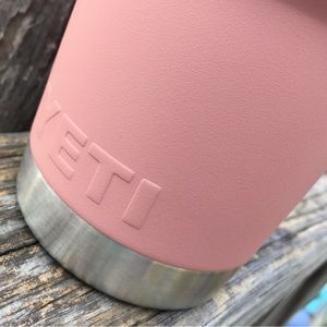 LAST ONE!!! NWT Yeti 30 oz Tumbler Sandstone Pink Limited Edition Magslider Lid